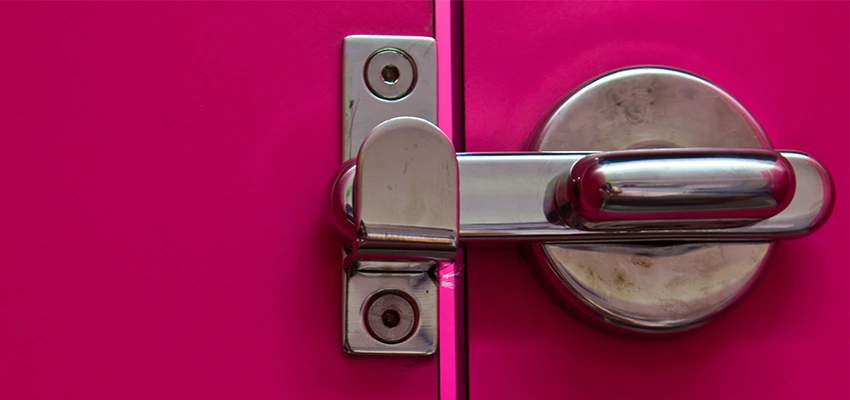 Childproof Gate Lock in Windsor, California